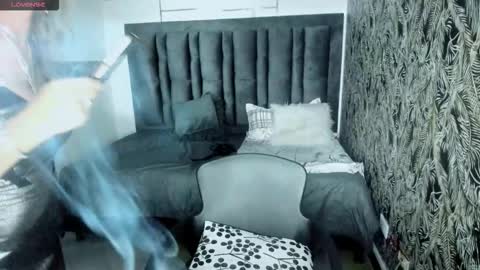 Snapshot of scarlethoot_ chatting on 10-11-25, 11:53 S C A R L E T online show from 10-11-25, 11:53