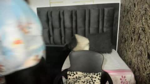 Snapshot of scarlethoot_ chatting on 10-16-25, 11:55 S C A R L E T online show from 10-16-25, 11:55