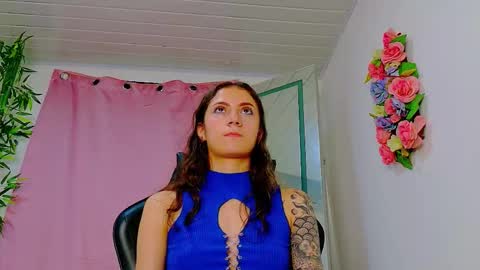 Snapshot of scarletjonesx chatting on 02-21-26, 02:23 Denis online show from 02-21-26, 02:23