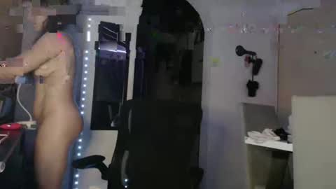 Snapshot of scarletmoons chatting on 03-11-26, 07:25 scarletmoons online show from 03-11-26, 07:25