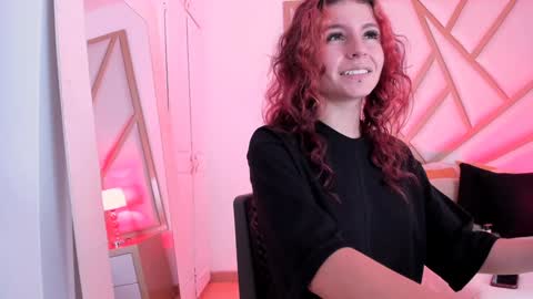 Snapshot of scarletpunk_ chatting on 12-25-24, 04:32 Scarlet online show from 12-25-24, 04:32