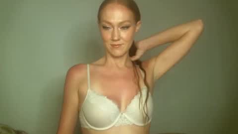 Snapshot of scarletsatine chatting on 01-30-25, 11:33 Scarlet Satine online show from 01-30-25, 11:33
