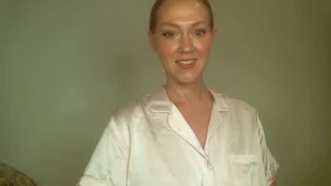 Snapshot of scarletsatine chatting on 02-10-25, 11:46 Scarlet Satine online show from 02-10-25, 11:46