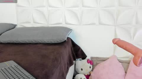 Snapshot of scarlett21__ chatting on 09-30-25, 03:33 Scarlett online show from 09-30-25, 03:33