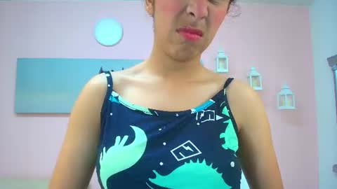 Snapshot of scarlett_clyde chatting on 06-18-26, 12:31 Scarlett online show from 06-18-26, 12:31