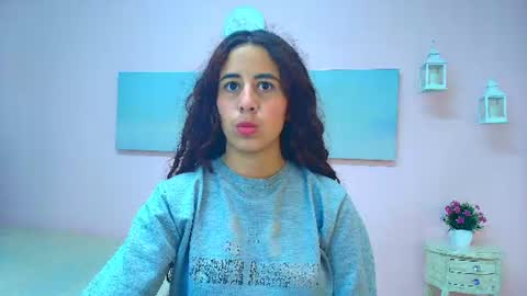 Snapshot of scarlett_clyde chatting on 07-08-26, 12:20 Scarlett online show from 07-08-26, 12:20