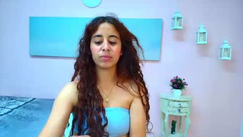 Snapshot of scarlett_clyde chatting on 07-28-26, 02:13 Scarlett online show from 07-28-26, 02:13