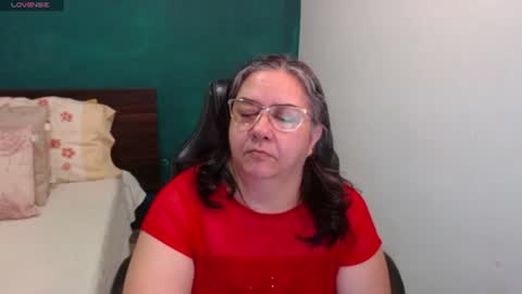 Snapshot of scarlett_duboi1 chatting on 07-28-26, 01:56 Scarlett online show from 07-28-26, 01:56