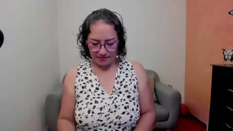 Scarlett sax online show from 06-19-26, 11:52