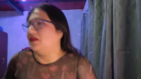 Snapshot of scarlett_widow chatting on 02-14-26, 03:47 scarlett_widow online show from 02-14-26, 03:47