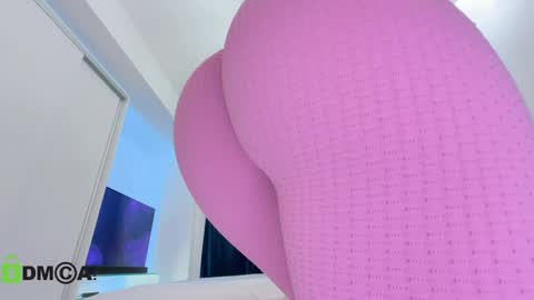 Snapshot of scarlettandtom chatting on 03-10-25, 11:16 ScarlettAndTom online show from 03-10-25, 11:16