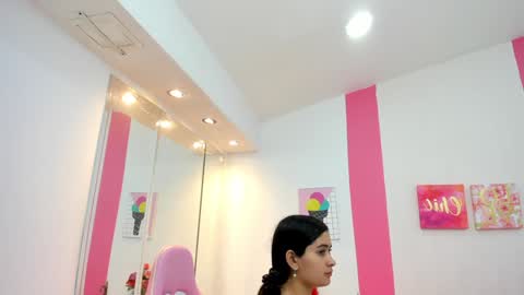 Snapshot of scarlette_15 chatting on 12-28-24, 06:17 Scarlette online show from 12-28-24, 06:17
