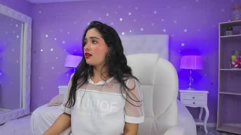 Snapshot of scarlette_15 chatting on 01-08-25, 06:20 Scarlette online show from 01-08-25, 06:20