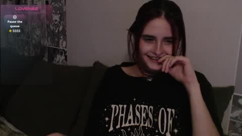 Snapshot of scarlettharrison09 chatting on 12-20-25, 10:06 Scarlett online show from 12-20-25, 10:06