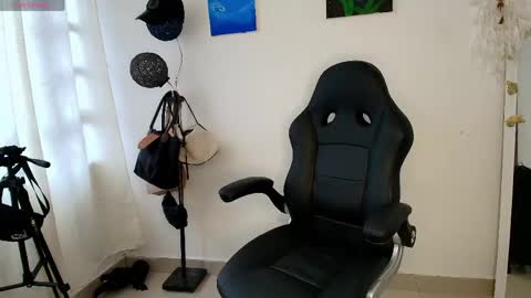 Scarlett online show from 04-22-26, 10:00