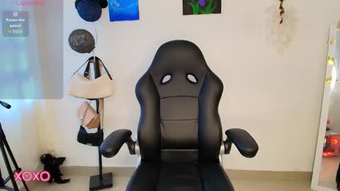 Scarlett online show from 04-25-26, 10:07