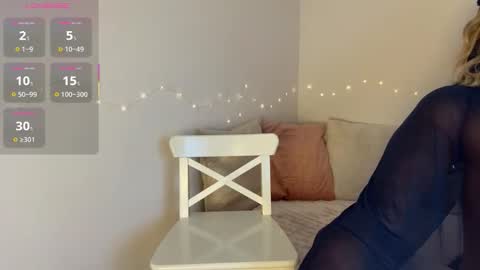 Snapshot of scarlettmoonmuse chatting on 10-20-25, 09:32 Scarlett Moonmuse online show from 10-20-25, 09:32