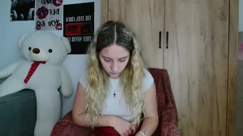 ScarlettSmithz online show from 09-11-25, 05:40