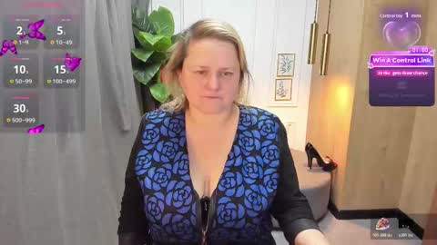 Scarlett online show from 12-14-25, 05:57