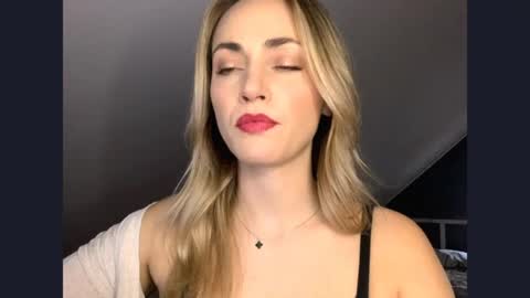 ScarlettxBlonde online show from 05-01-26, 02:43