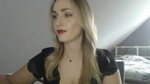 Snapshot of scarlettxblonde chatting on 05-31-26, 02:13 ScarlettxBlonde online show from 05-31-26, 02:13