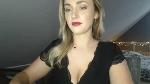 Snapshot of scarlettxblonde chatting on 05-31-26, 06:09 ScarlettxBlonde online show from 05-31-26, 06:09