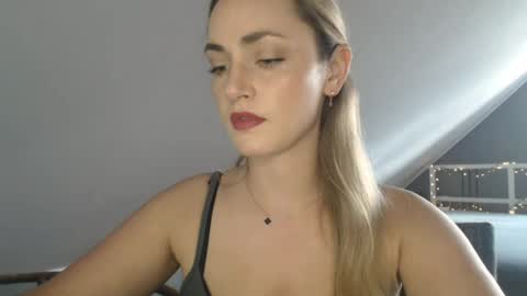 Snapshot of scarlettxblonde chatting on 06-03-26, 02:33 ScarlettxBlonde online show from 06-03-26, 02:33