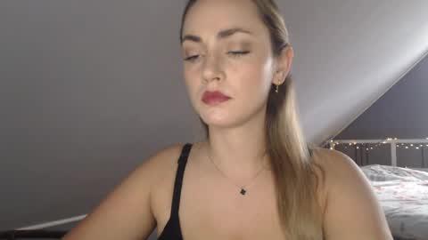 Snapshot of scarlettxblonde chatting on 06-04-26, 07:03 ScarlettxBlonde online show from 06-04-26, 07:03