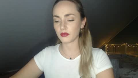 Snapshot of scarlettxblonde chatting on 06-08-26, 08:20 ScarlettxBlonde online show from 06-08-26, 08:20