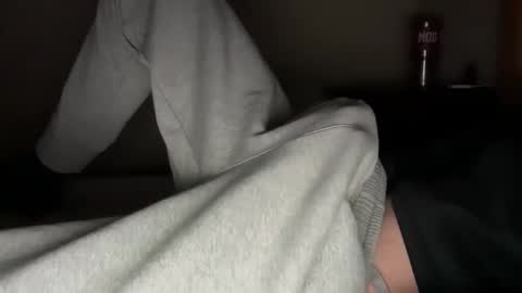 Snapshot of scb894682 chatting on 03-17-26, 05:55 Skinny College Boy online show from 03-17-26, 05:55