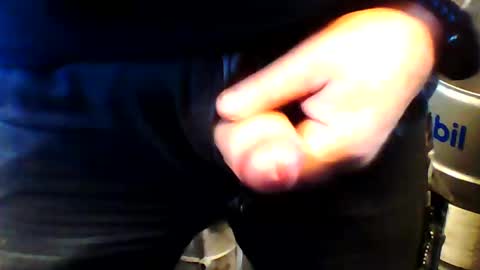 Snapshot of schmaichi chatting on 12-17-24, 08:56 schmaichi online show from 12-17-24, 08:56