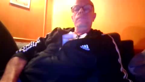 Snapshot of schmuhbaer1 chatting on 10-14-25, 05:25 schmuhbaer1 online show from 10-14-25, 05:25