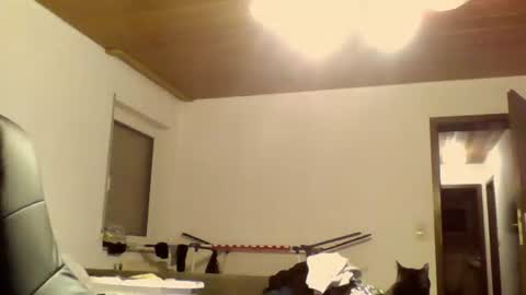 Snapshot of schnibschnab chatting on 10-09-25, 11:47 schnibschnab online show from 10-09-25, 11:47