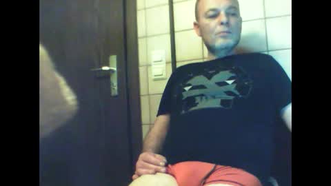 Snapshot of schnibschnab chatting on 11-09-25, 02:21 schnibschnab online show from 11-09-25, 02:21