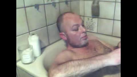 Snapshot of schnibschnab chatting on 11-24-25, 06:07 schnibschnab online show from 11-24-25, 06:07