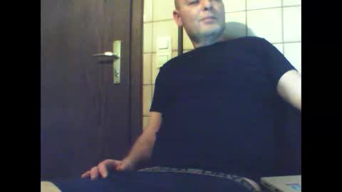 Snapshot of schnibschnab chatting on 11-30-25, 02:15 schnibschnab online show from 11-30-25, 02:15