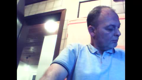 Snapshot of schnibschnab chatting on 01-10-26, 03:19 schnibschnab online show from 01-10-26, 03:19