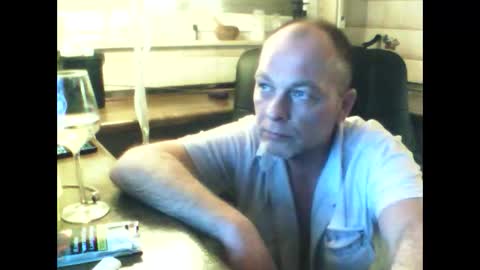 Snapshot of schnibschnab chatting on 02-08-26, 11:41 schnibschnab online show from 02-08-26, 11:41