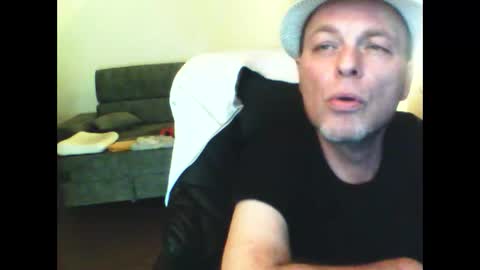 Snapshot of schnibschnab chatting on 03-12-26, 02:50 schnibschnab online show from 03-12-26, 02:50