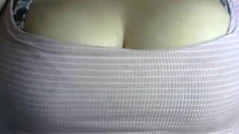 Snapshot of schoco_milf chatting on 09-18-25, 08:22 mai latina online show from 09-18-25, 08:22