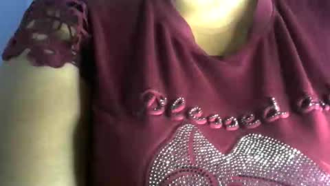 Snapshot of schoco_milf chatting on 09-21-25, 12:29 mai latina online show from 09-21-25, 12:29
