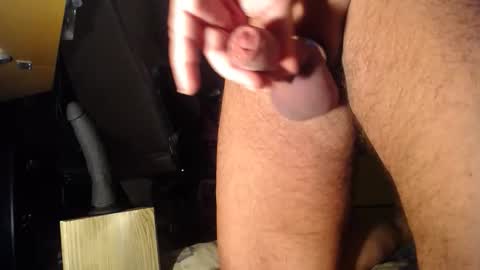 Snapshot of schraps chatting on 11-30-25, 09:41 Schraps online show from 11-30-25, 09:41