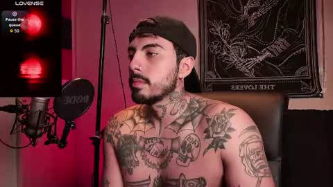 Alejandro help me to reach 200 thumps up online show from 08-09-26, 09:03