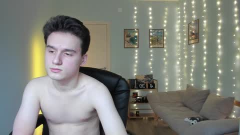 Thomas brunette and Alex blond online show from 12-29-24, 11:18