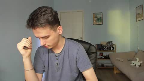 Thomas brunette and Alex blond online show from 01-17-25, 07:51