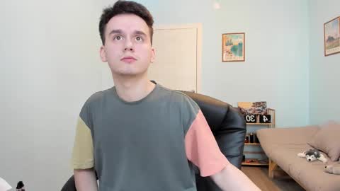 Thomas brunette and Alex blond online show from 02-18-25, 11:22