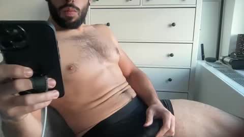 Snapshot of scootdub212 chatting on 12-27-24, 09:11 scootdub212 online show from 12-27-24, 09:11