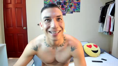 Snapshot of scotrisse chatting on 01-27-25, 07:35 Daniel martinez - Independent model online show from 01-27-25, 07:35