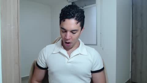 Snapshot of scott_brasher1 chatting on 01-06-25, 08:39 Twitter Scott brasher1 Instagram Camiloestuardo2 online show from 01-06-25, 08:39