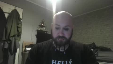Snapshot of scottish_alien chatting on 03-31-26, 02:02 Richard James online show from 03-31-26, 02:02